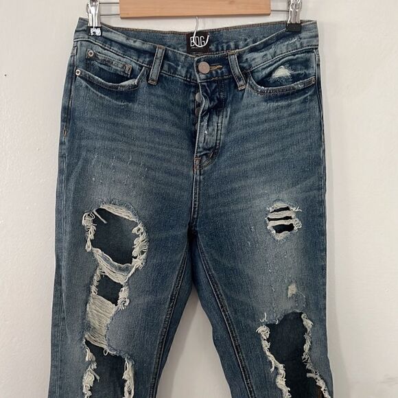 BDG Ripped jeans EUC   - Picture 2 of 5